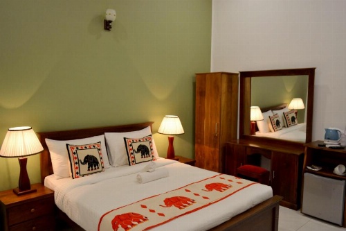 Capital Regency image 7