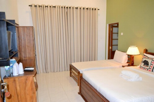 Capital Regency image 3