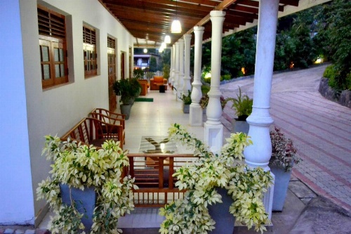 Capital Regency image 6